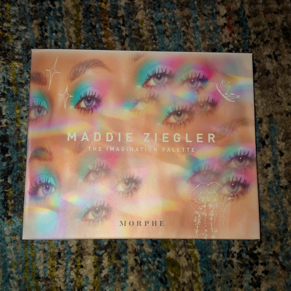 Maddie Ziegler X Morphe Eyeshadow Palette🦋